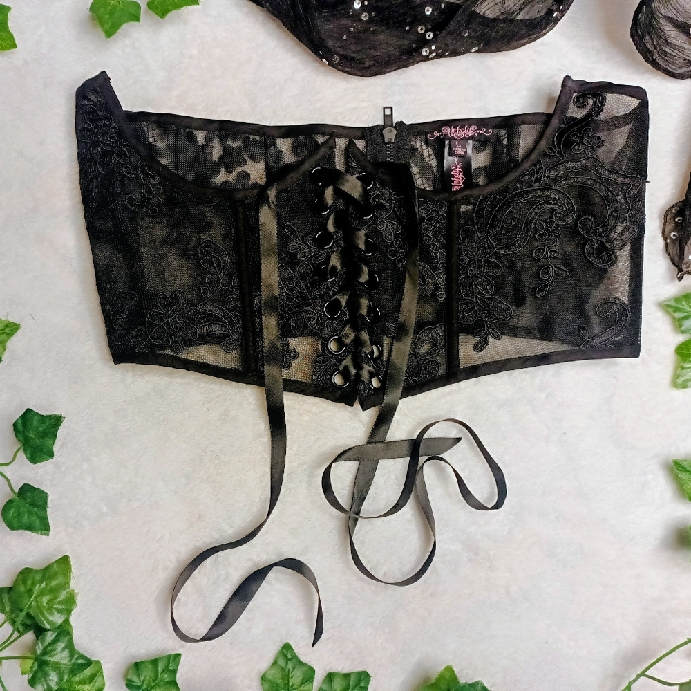 **NWOT** Elegant Black Lace Corset By Unholy 🖤
